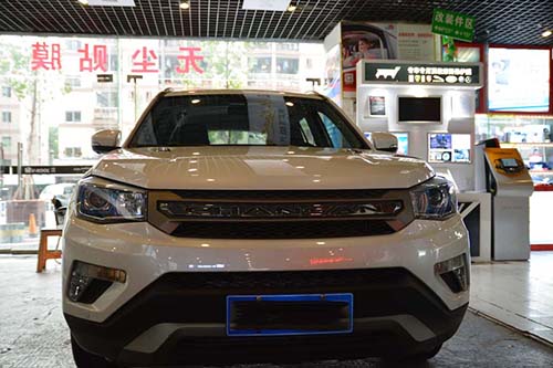 長(zhǎng)安cs75貼威固v70太陽膜