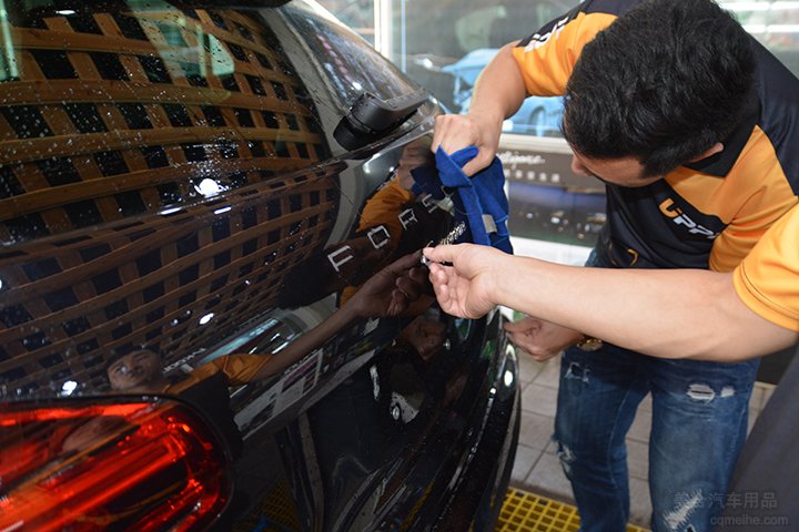 保時(shí)捷卡宴全車貼UPPF優(yōu)帕漆面保護(hù)膜|隱形車衣